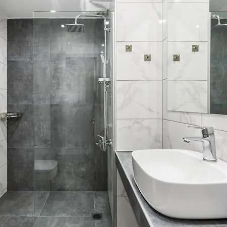 Elite By Binobi! * Thessalonique